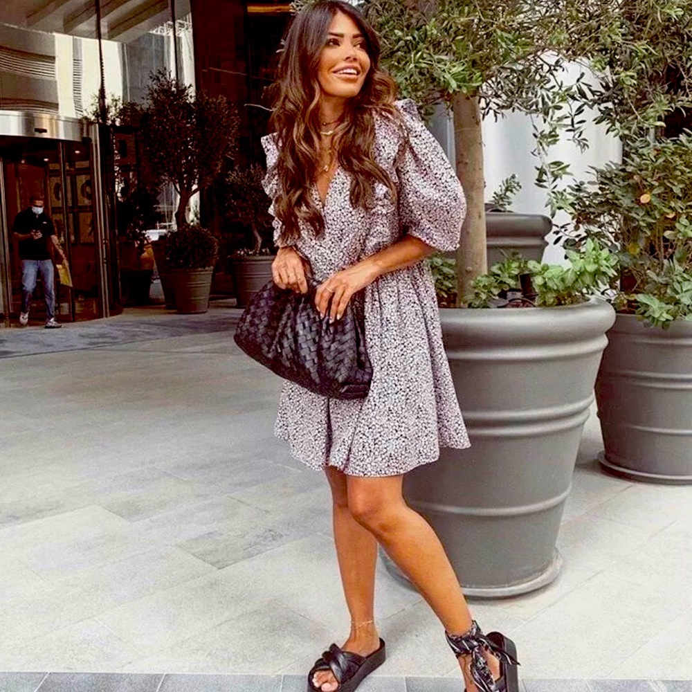 ❌SOLD❌H&M puff sleeved dress floral Size XL